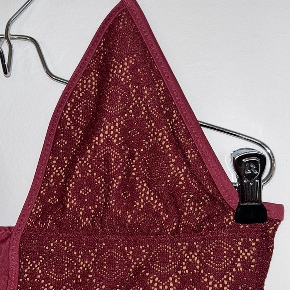 Mossimo Crochet Maroon Sexy One Piece Bathing Suit Size Large - Picture 3 of 9